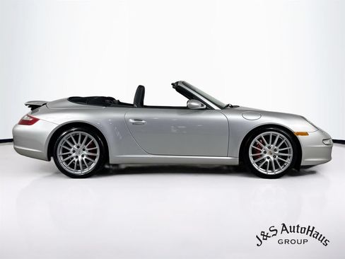 Used 2005 Porsche 911 Carrera S RWD image 8