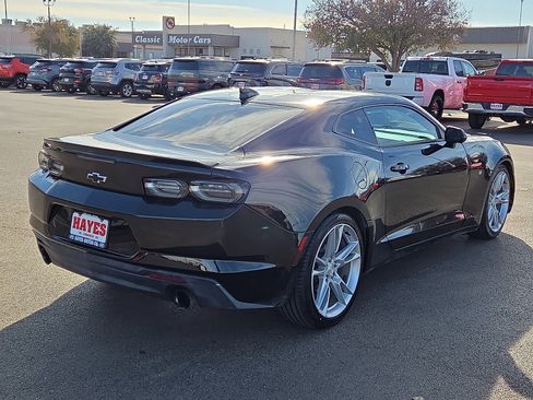 Used 2019 Chevrolet Camaro LT w/ RS Package image 4