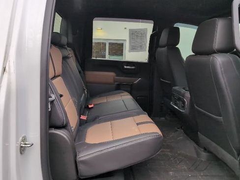 Used 2023 Chevrolet Silverado 2500 High Country image 23