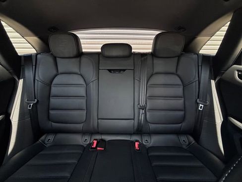 New 2026 Porsche Macan image 26