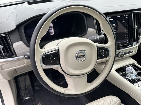 Used 2025 Volvo S90 B6 Ultra w/ Protection Package Premier image 16
