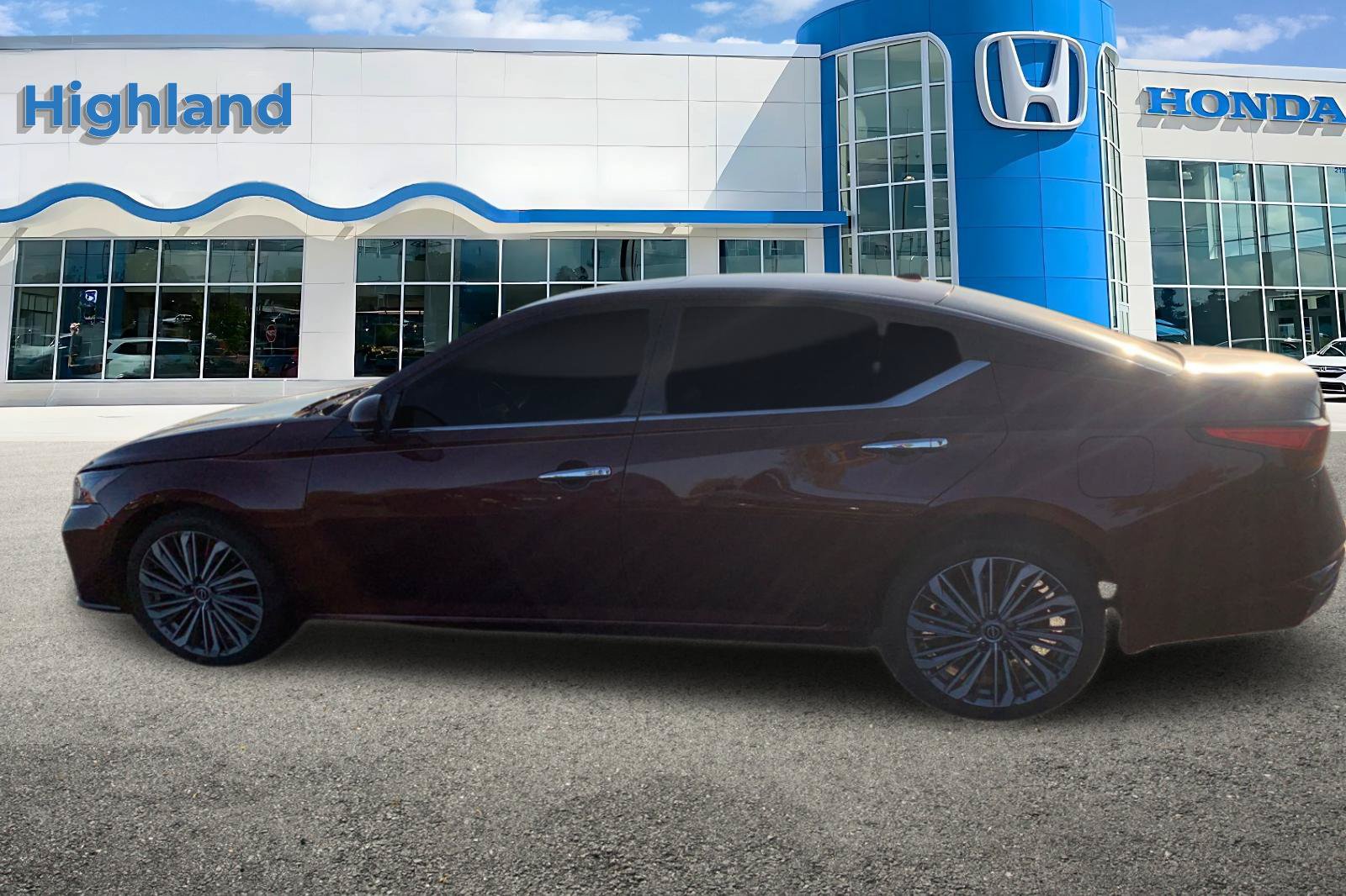 Used 2023 Nissan Altima 2.5 SL AWD/4WD image 2