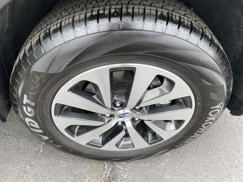 Used 2025 Subaru Outback Premium image 45