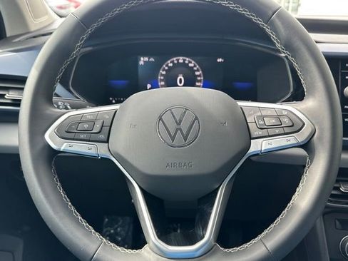 Used 2022 Volkswagen Taos SE w/ Driver Assistance Package AWD/4WD image 41