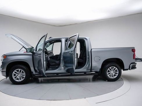 Used 2023 Chevrolet Silverado 1500 RST w/ Z71 Off-Road Package image 23