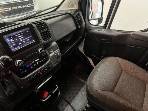 Used 2023 RAM ProMaster 2500 FWD image 14