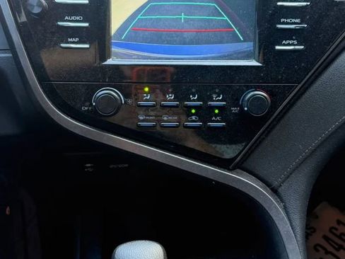 Used 2019 Toyota Camry LE image 15