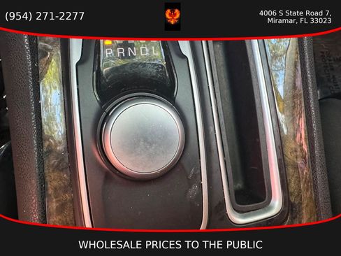 Used 2017 Chrysler 300 C RWD image 14