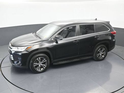 Used 2019 Toyota Highlander Plus FWD image 51