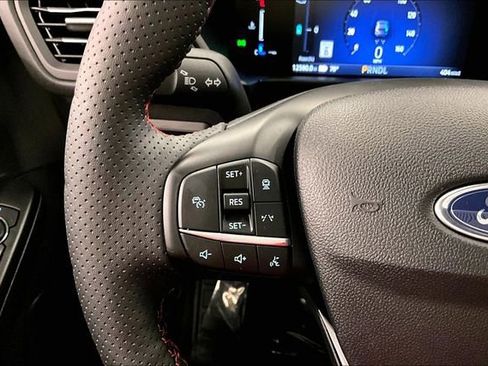 Used 2025 Ford Escape ST-Line w/ Equipment Group 301A FWD image 26