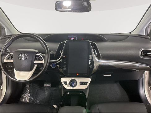 Used 2019 Toyota Prius Prime Advanced image 3