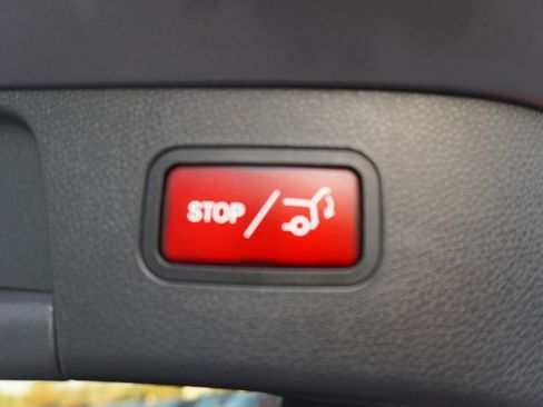 Used 2015 Mercedes-Benz GLA 250 4MATIC image 29