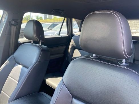 Used 2022 Volkswagen Atlas Cross Sport SE image 5