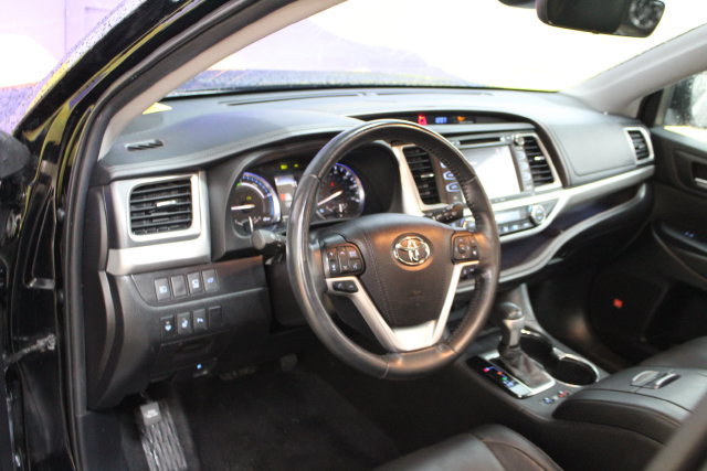 Used 2019 Toyota Highlander Limited AWD/4WD image 14