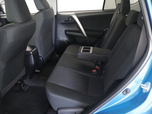 Used 2018 Toyota RAV4 LE w/ All Weather Liner Package AWD/4WD image 8