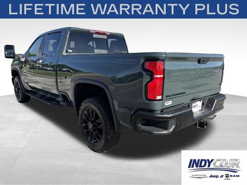 Used 2025 Chevrolet Silverado 2500 LT w/ Trail Boss Package AWD/4WD image 6