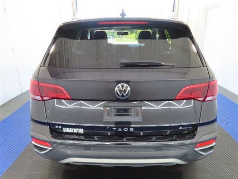 Used 2022 Volkswagen Taos SE AWD/4WD image 11