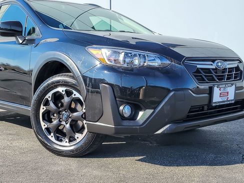 Certified 2021 Subaru Crosstrek 2.0i Premium image 2