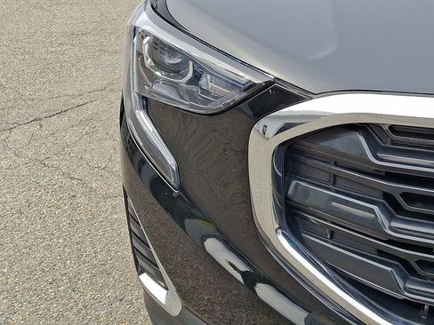 Certified 2021 GMC Terrain SLE w/ Driver Convenience Package image 27