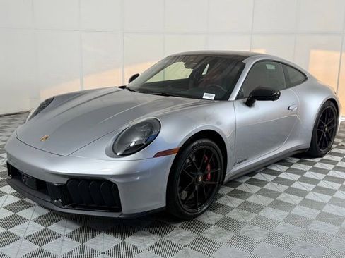 Used 2026 Porsche 911 Carrera GTS image 2