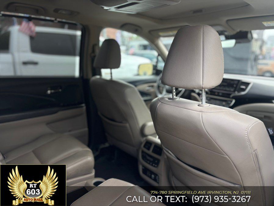 Used 2019 Honda Pilot Elite image 12