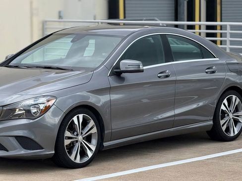 Used 2015 Mercedes-Benz CLA 250 image 4