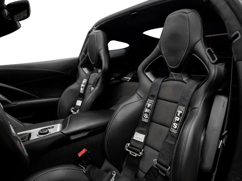 Used 2016 Chevrolet Corvette Z06 w/ 3LZ Preferred Equipment Group RWD image 35