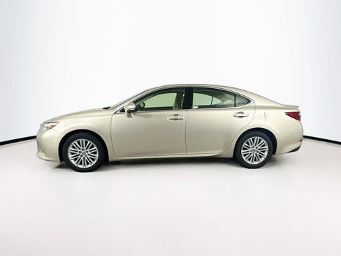 Used 2013 Lexus ES 350 w/ Luxury Pkg FWD image 4