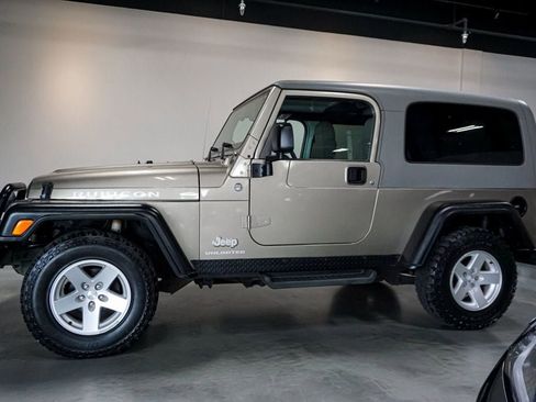 Used 2006 Jeep Wrangler Unlimited Rubicon w/ Security Group AWD/4WD image 39