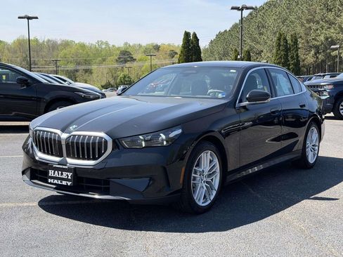 Used 2024 BMW 530i xDrive w/ Premium Package AWD/4WD image 23