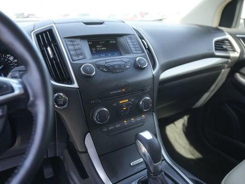Used 2015 Ford Edge SEL image 25