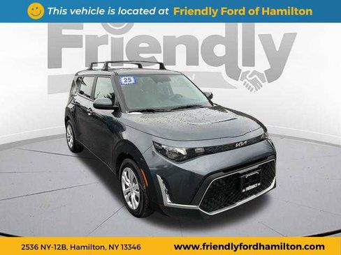 Used 2025 Kia Soul LX image 4