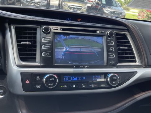 Used 2016 Toyota Highlander XLE FWD image 31