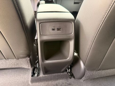 New 2026 Chevrolet Trax RS w/ Sunroof Package FWD image 28