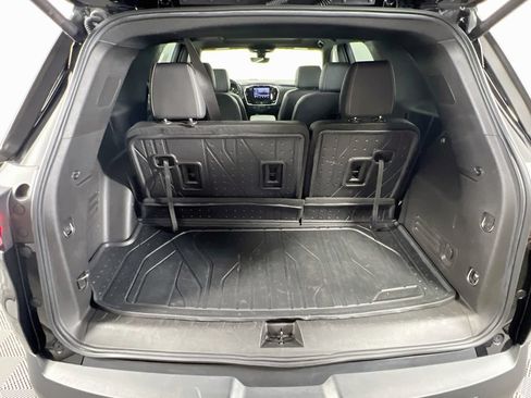 Certified 2022 Chevrolet Traverse LT w/ LT Premium Package AWD/4WD image 27