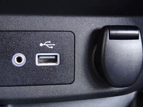 Used 2022 Nissan Rogue Sport SV w/ Technology Package image 28