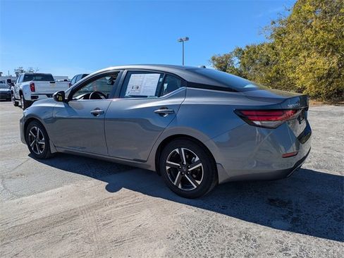 Used 2024 Nissan Sentra SV image 5