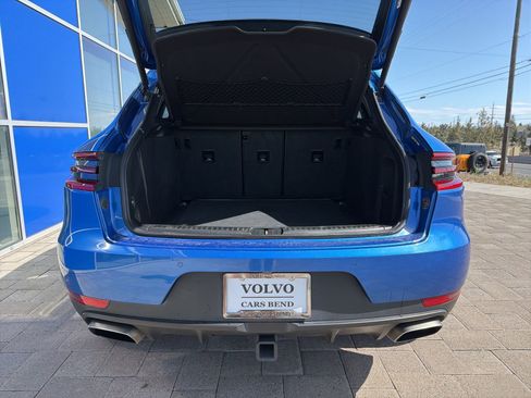 Used 2018 Porsche Macan Sport Edition AWD/4WD image 9