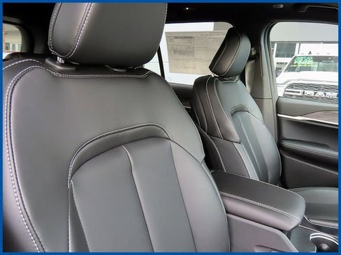 New 2025 Jeep Grand Cherokee Limited image 9