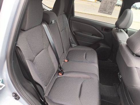 Used 2025 Subaru Forester Premium AWD/4WD image 24