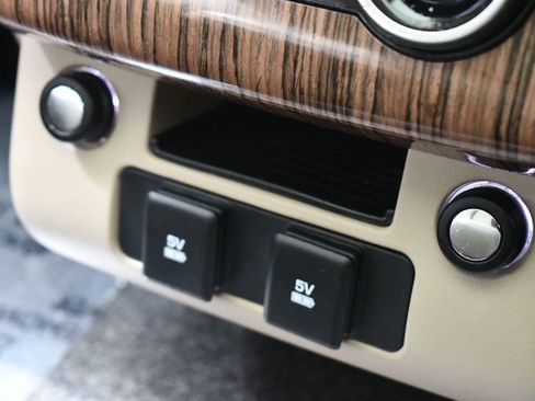 Used 2018 Land Rover Range Rover HSE image 58