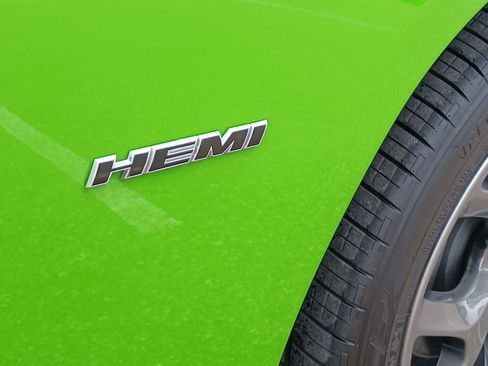 Used 2017 Dodge Charger R/T w/ Plus Group RWD image 6