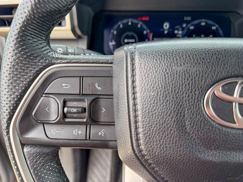 Used 2024 Toyota Tacoma TRD Off-Road AWD/4WD image 33
