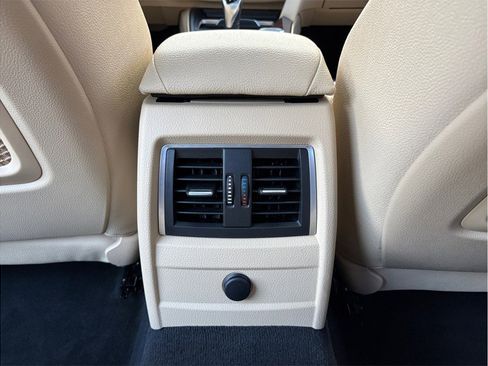 Used 2018 BMW 330i Sedan w/ Convenience Package image 35