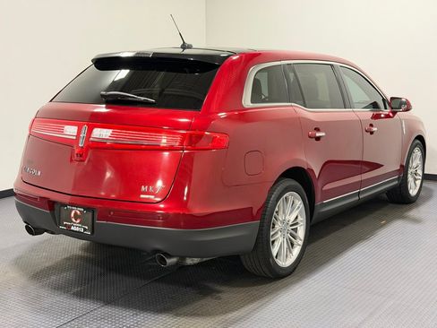 Used 2013 Lincoln MKT AWD image 5
