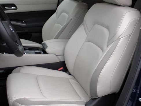 Certified 2024 Nissan Pathfinder SL image 23