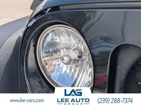 Used 2015 Jeep Wrangler Unlimited Sport w/ Connectivity Group image 8