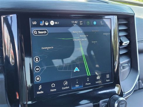 Used 2024 RAM 1500 Laramie image 17