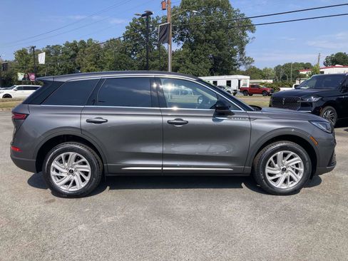 New 2025 Lincoln Corsair FWD w/ Rear Removable Package Tray image 2