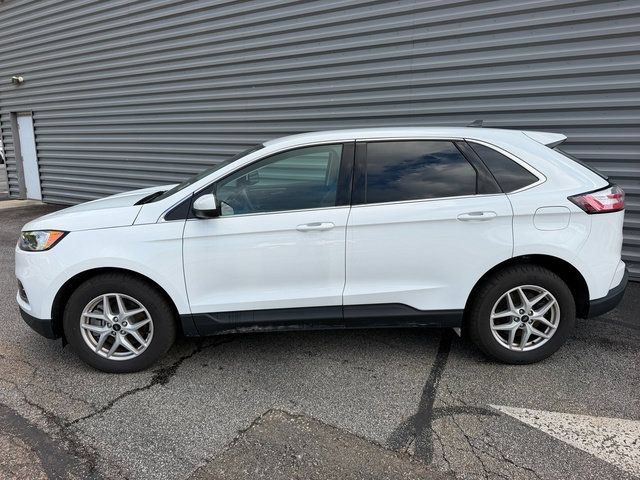Used 2024 Ford Edge SEL w/ Convenience Package AWD/4WD image 2
